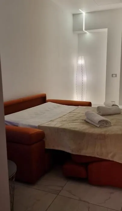 Scammacca Room-1